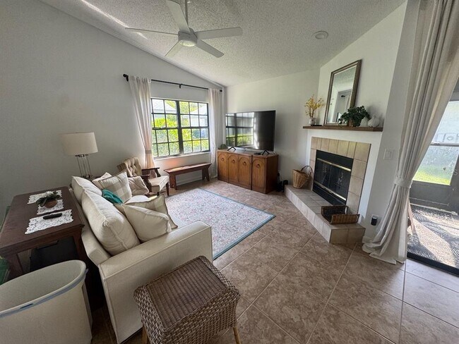 Foto del edificio - 2749 Countryside Blvd