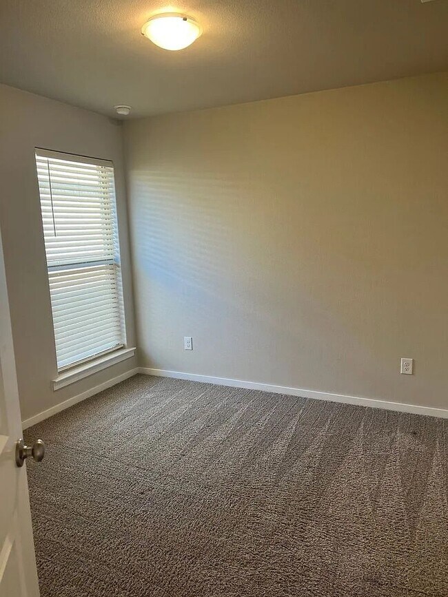 Foto del edificio - Upland Heights- 7053