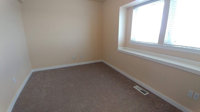Foto del edificio - 2115 Westwood Dr