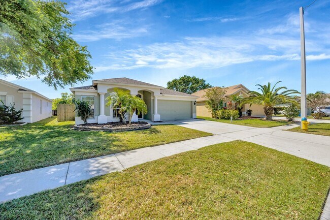 Building Photo - 10461 Hunters Haven Blvd