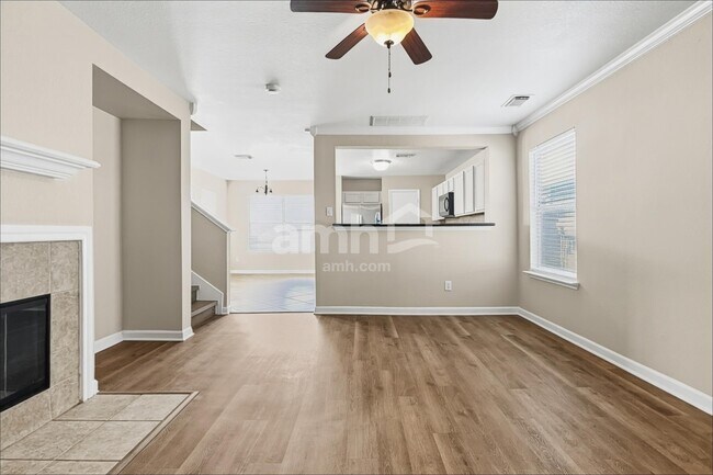 Foto del edificio - 11411 Seven Sisters Dr