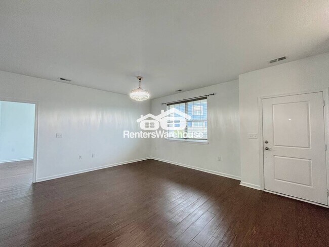 Foto del edificio - 1713 Dresdon Ln