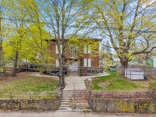 Building Photo - 139 Boswell Ave