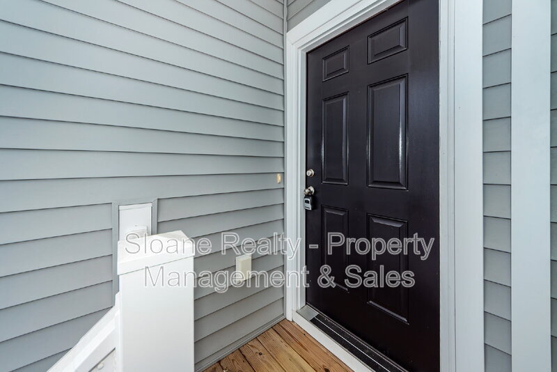 Primary Photo - 211 Winding River Dr