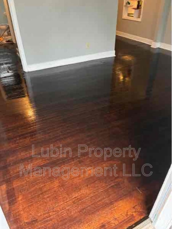 Building Photo - 1007 Railton Rd