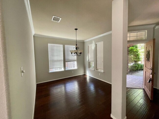 Building Photo - 11 Galleta Ct