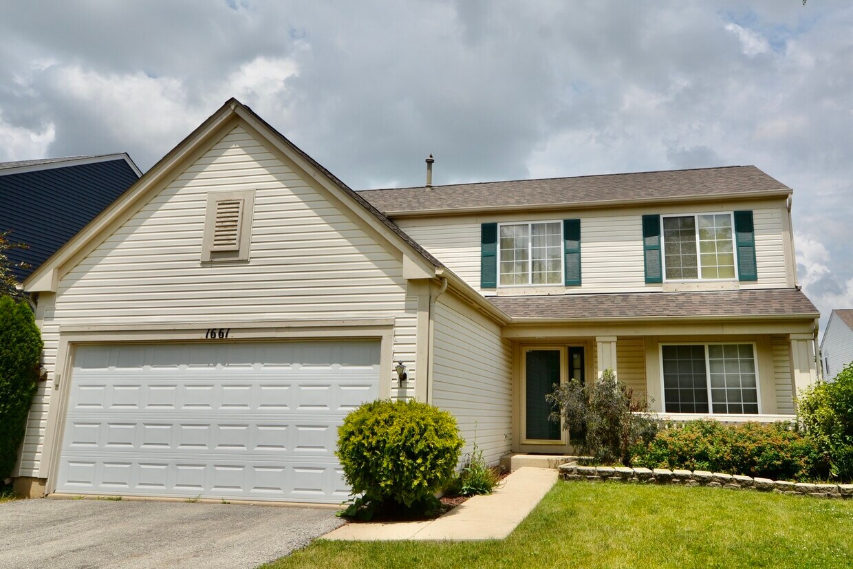 Primary Photo - 1661 Charlotte Cir