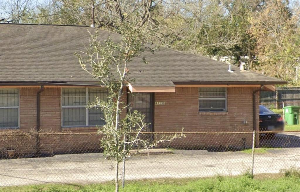 Primary Photo - 4823 Shreveport Blvd