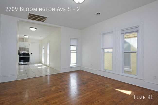 Building Photo - 2709 Bloomington Ave