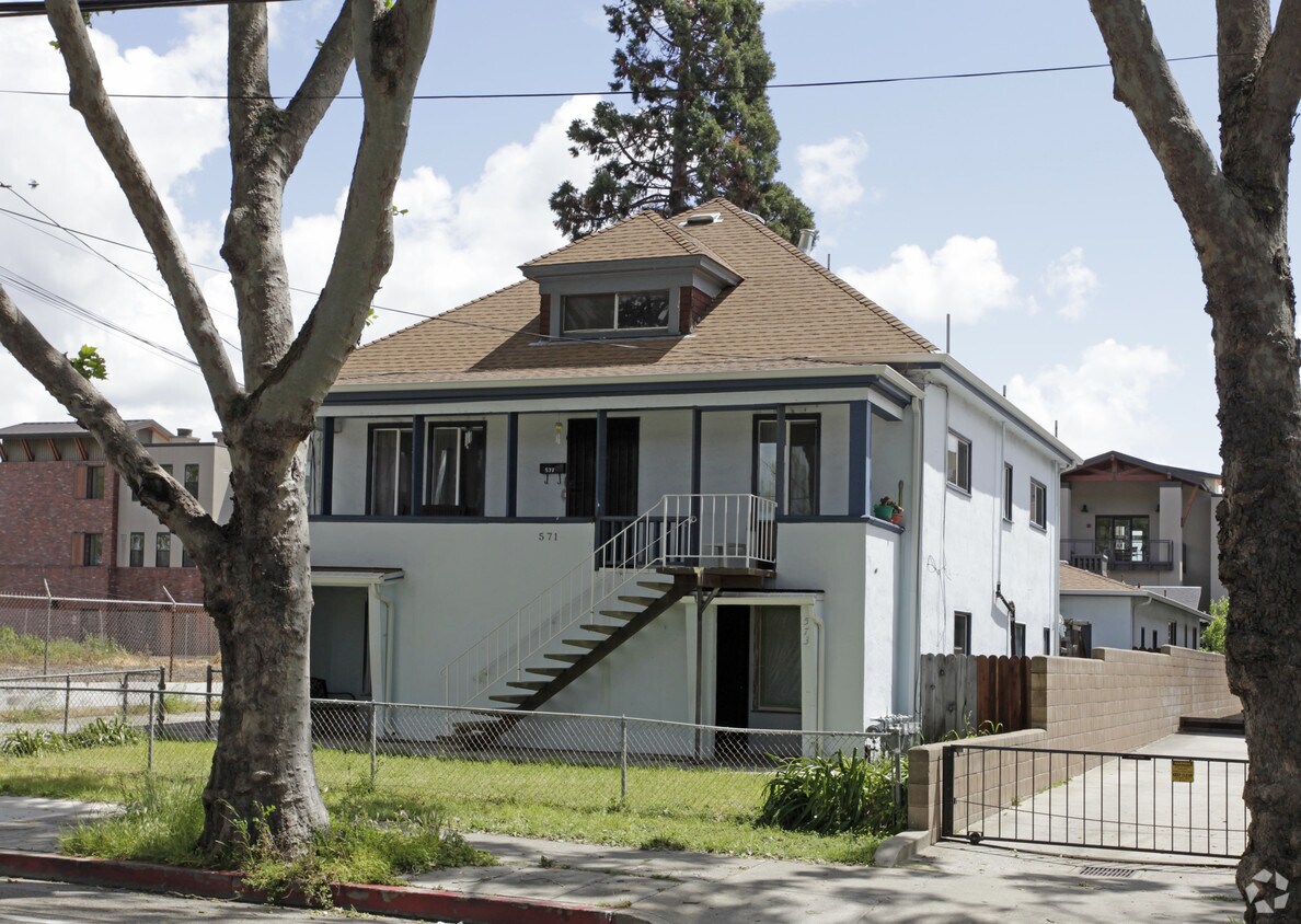 Foto del edificio - 577 B St