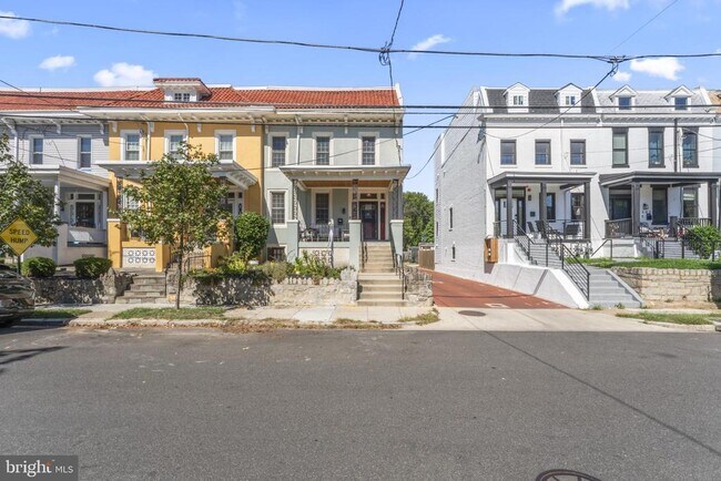 Building Photo - 521 Randolph St NW