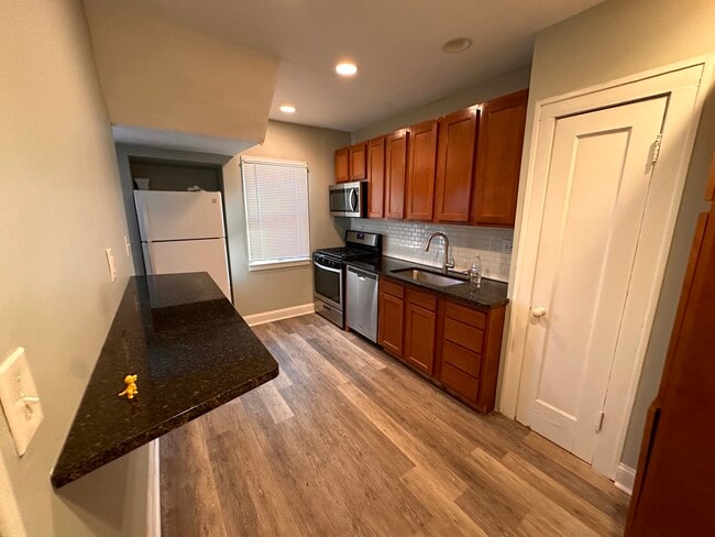 Building Photo - 2205 Cottage Grove Dr