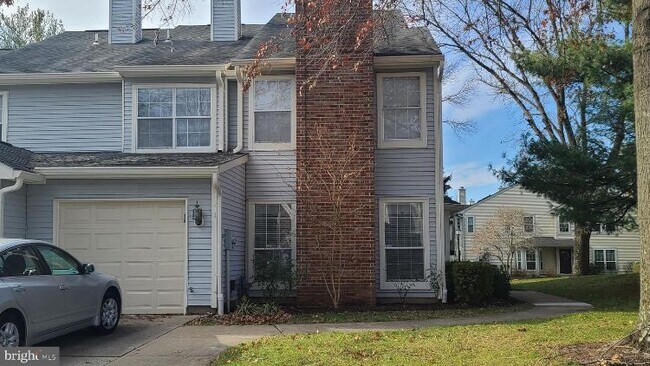 Building Photo - 1 Colebrook Ct