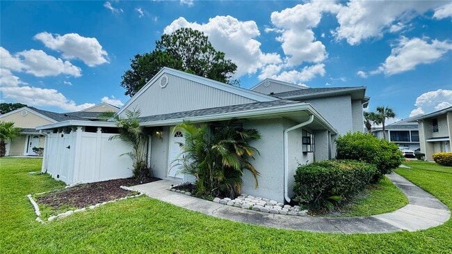 Foto del edificio - 4415 Pinebark Ave