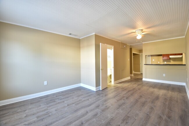 Foto del edificio - 1732 Carrollwood Dr