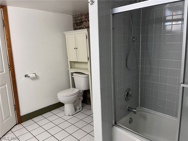 Foto del edificio - 1281 W 9th St