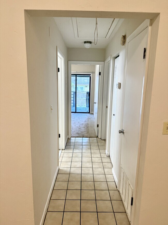 Foto del edificio - 6745 SW 45th Ave