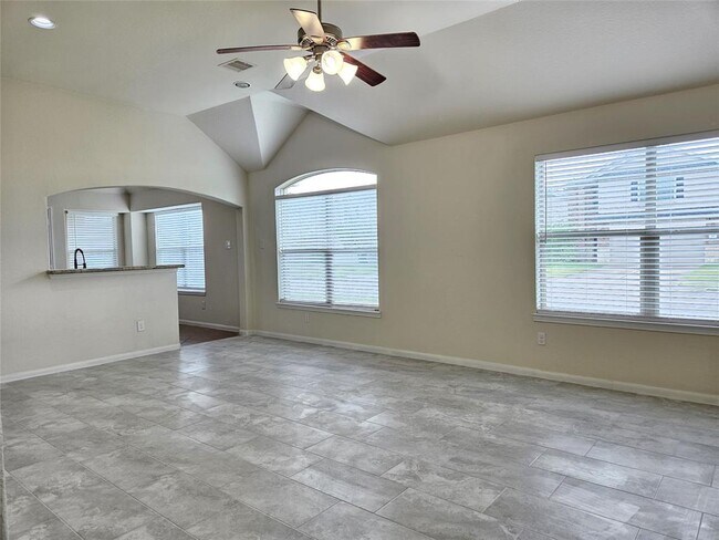 Foto del edificio - 5231 Lagoon Ct