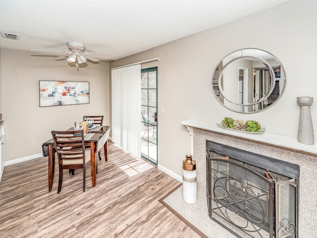 Building Photo - Woodlake Close