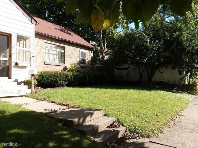 Building Photo - 4 br, 1.5 bath House - 105 S Ottawa St