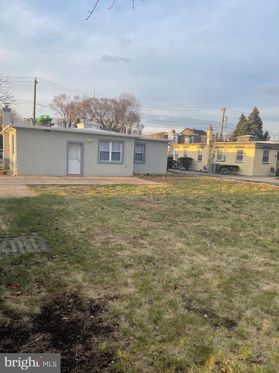 Building Photo - 3901 Richmond St