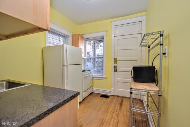 Foto del edificio - 4144 N Southport Ave