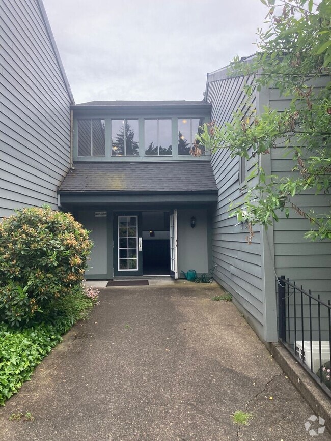 Building Photo - 8717 SW Brightfield Cir