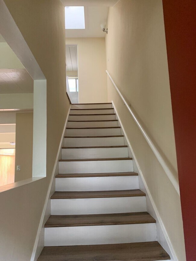Building Photo - 2bd condo unit- for lease in Marvista $3000