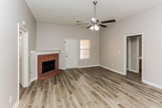 Building Photo - 1230 Breezy Valley Dr