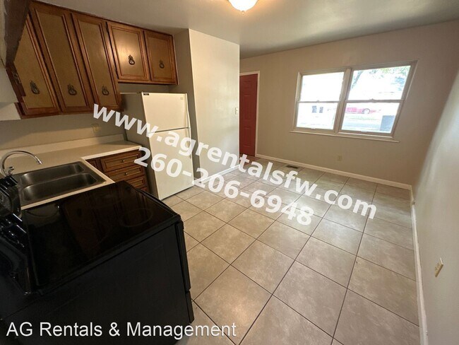 Building Photo - 3 br, 1 bath House - 3405 Dalevue Dr