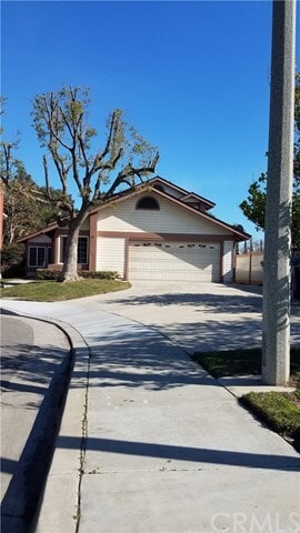 Building Photo - 2717 Blue Fox Dr