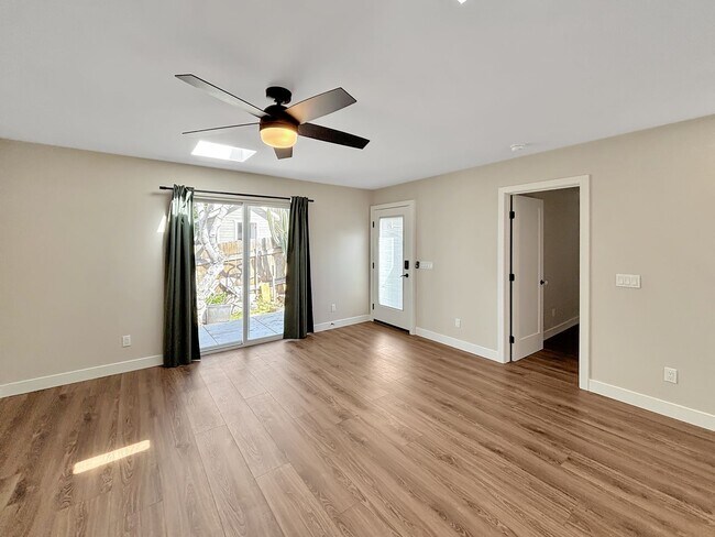 Foto del edificio - Gorgeous upgraded 1B 1BA in North Park w/ ...