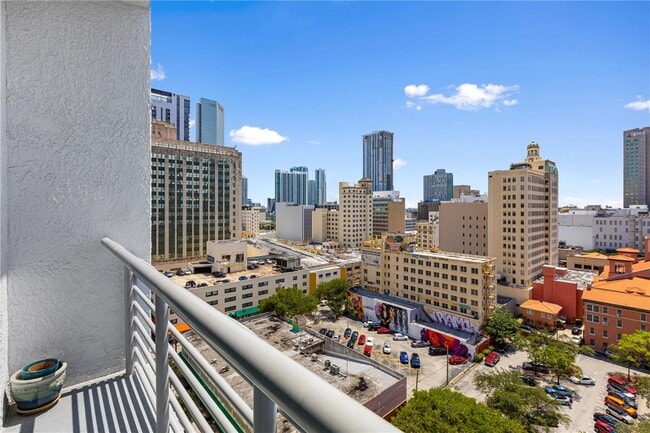 Foto del edificio - 133 NE 2nd Ave