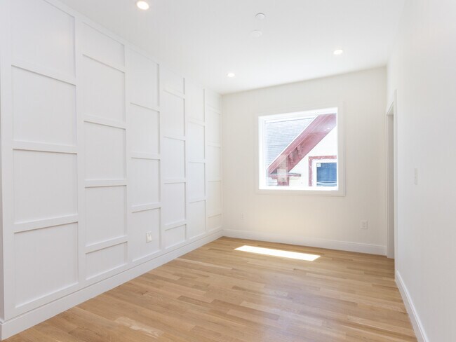Building Photo - 71 Stanton St