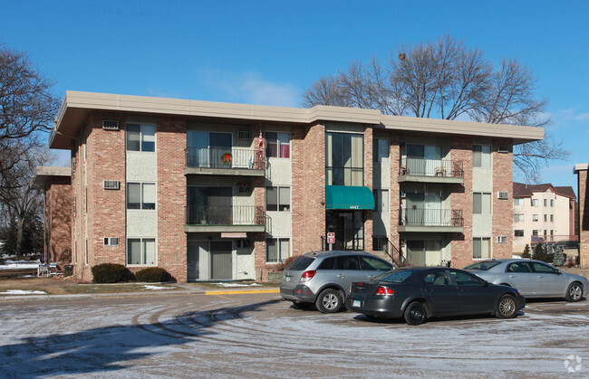 Broadway Village Apartments Rentals - Minneapolis, MN | Apartments.com