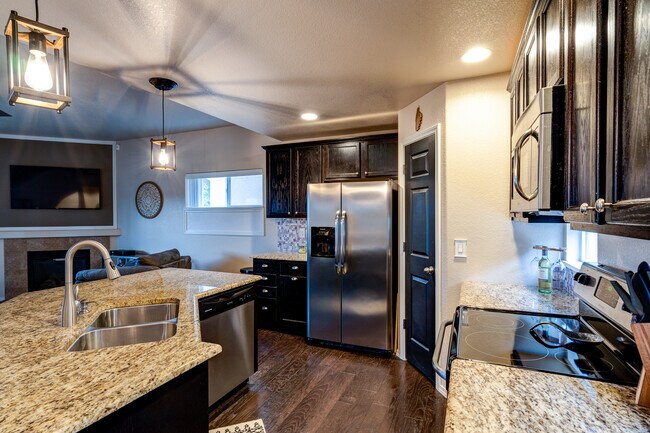 Building Photo - 4759 Iron Horse Villas Point