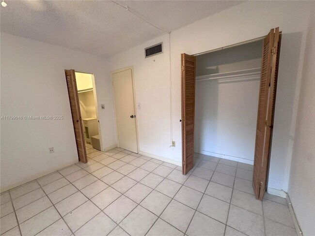 Foto del edificio - 415 NE 2nd St