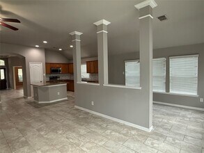 Building Photo - 16126 Saxon Hollow Ln