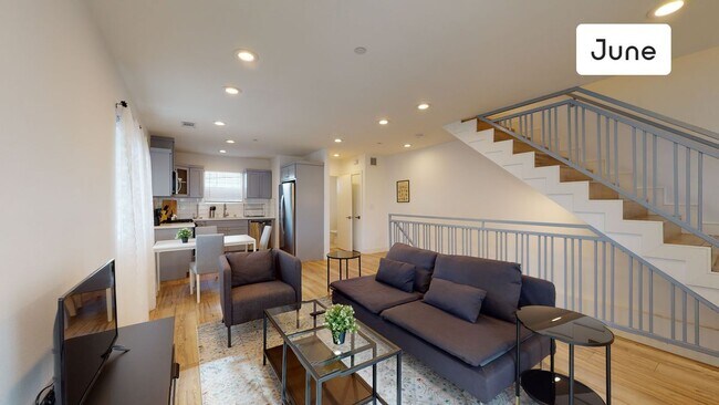 Building Photo - 1233 1/2 West 39th Pl