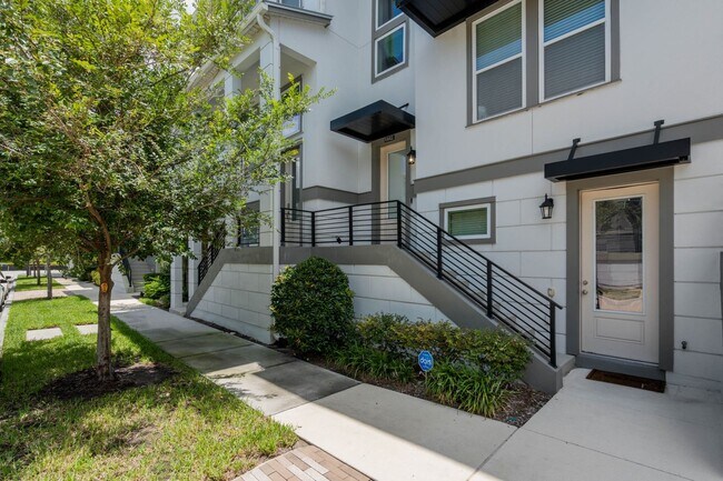 Foto del edificio - AMAZING 4/3.5/2 Laureate Park Townhome wit...