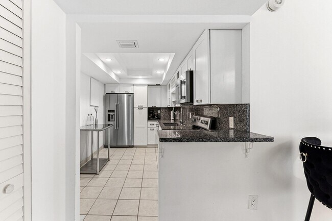 Foto del edificio - 3450 S Ocean Blvd