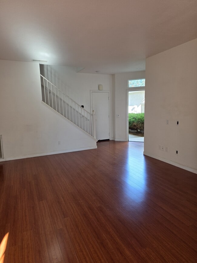 Foto del edificio - 10754 Westonhill Dr