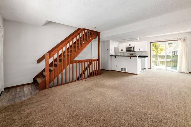 Foto del edificio - 4901 Singleton Dr