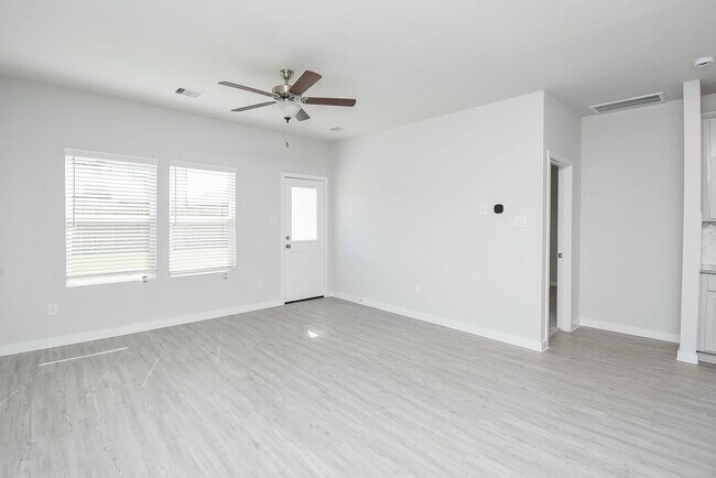 Foto del edificio - 5722 Quest Valley Dr