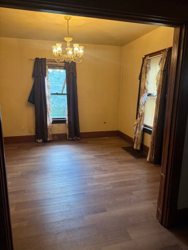 Foto del edificio - 2214 Birch St