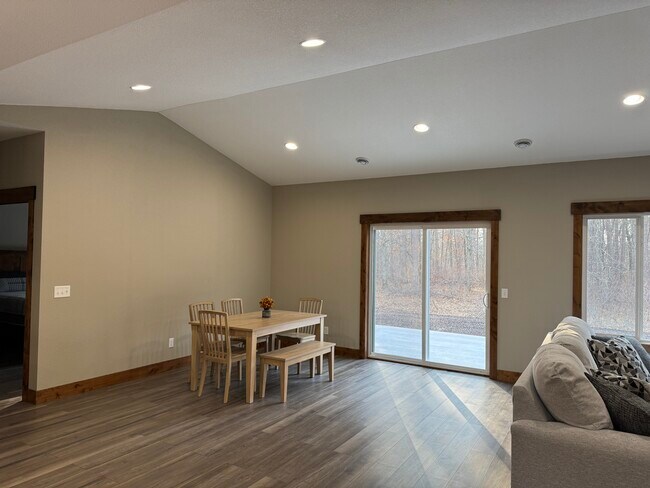 Foto del edificio - 11533 Forestview Dr S