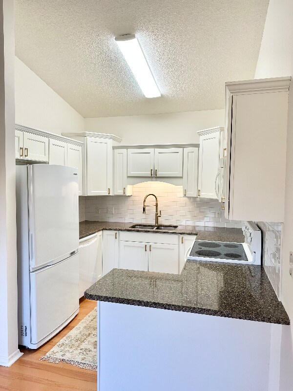 Foto del edificio - 8621 Flagstone Way