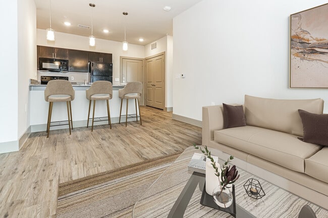 Building Photo - GATEWAY OAK CLIFF APARTMENTS