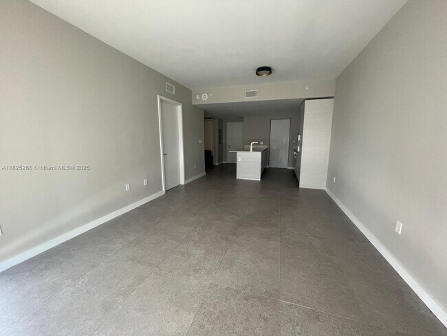 Foto del edificio - 1300 S Miami Ave