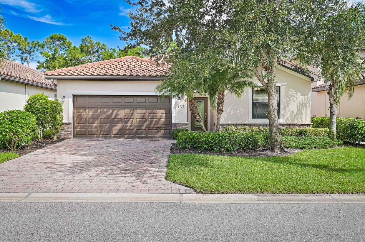 Primary Photo - Single Family Home in Reflection Isles!